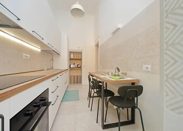 Apartment Balconcino Romantico A Via Aosta